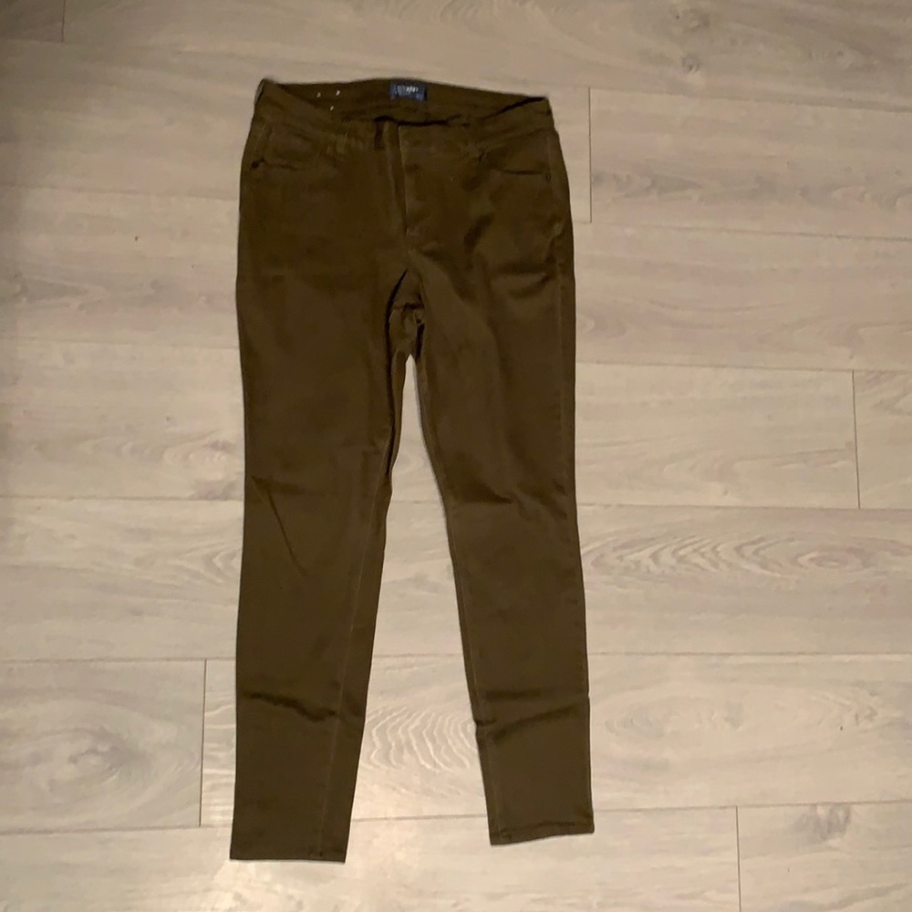 Green mid- rise jeggings